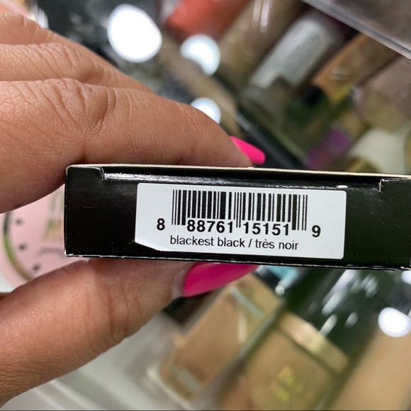 Avon Eyeshadow Single Blackest Black - Picture 5 of 5